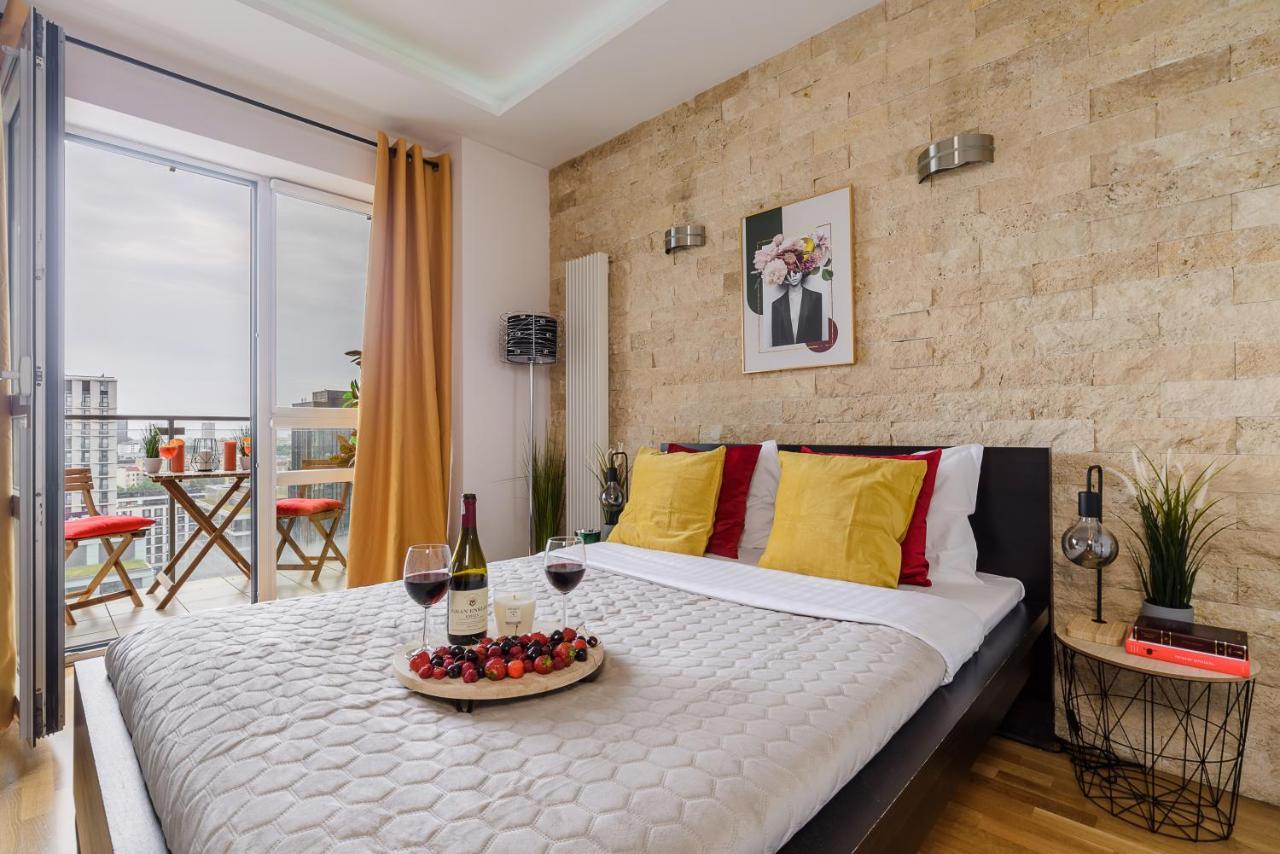 Luxury Apartments In Platinum Tower Варшава Екстериор снимка