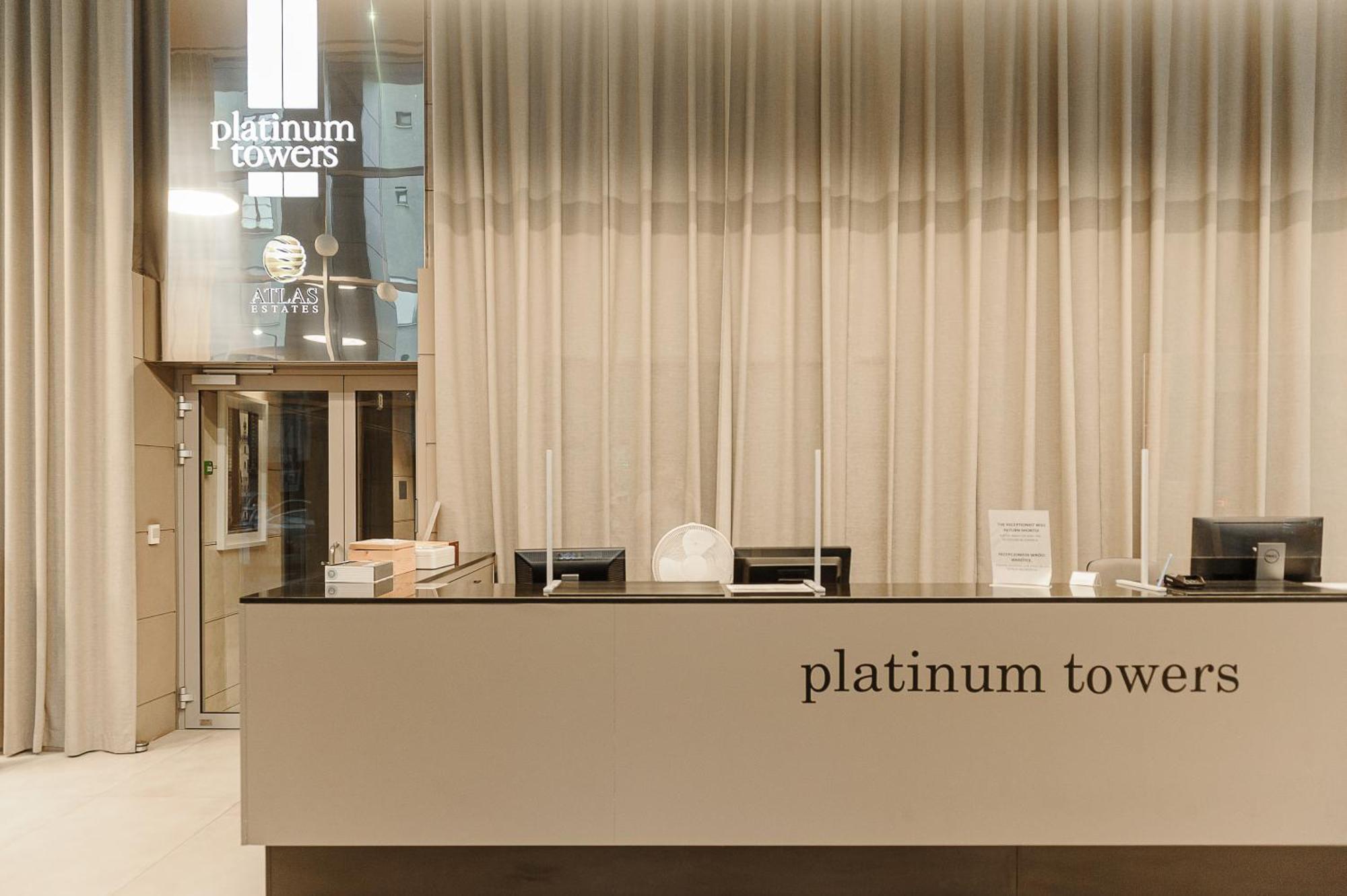 Luxury Apartments In Platinum Tower Варшава Екстериор снимка