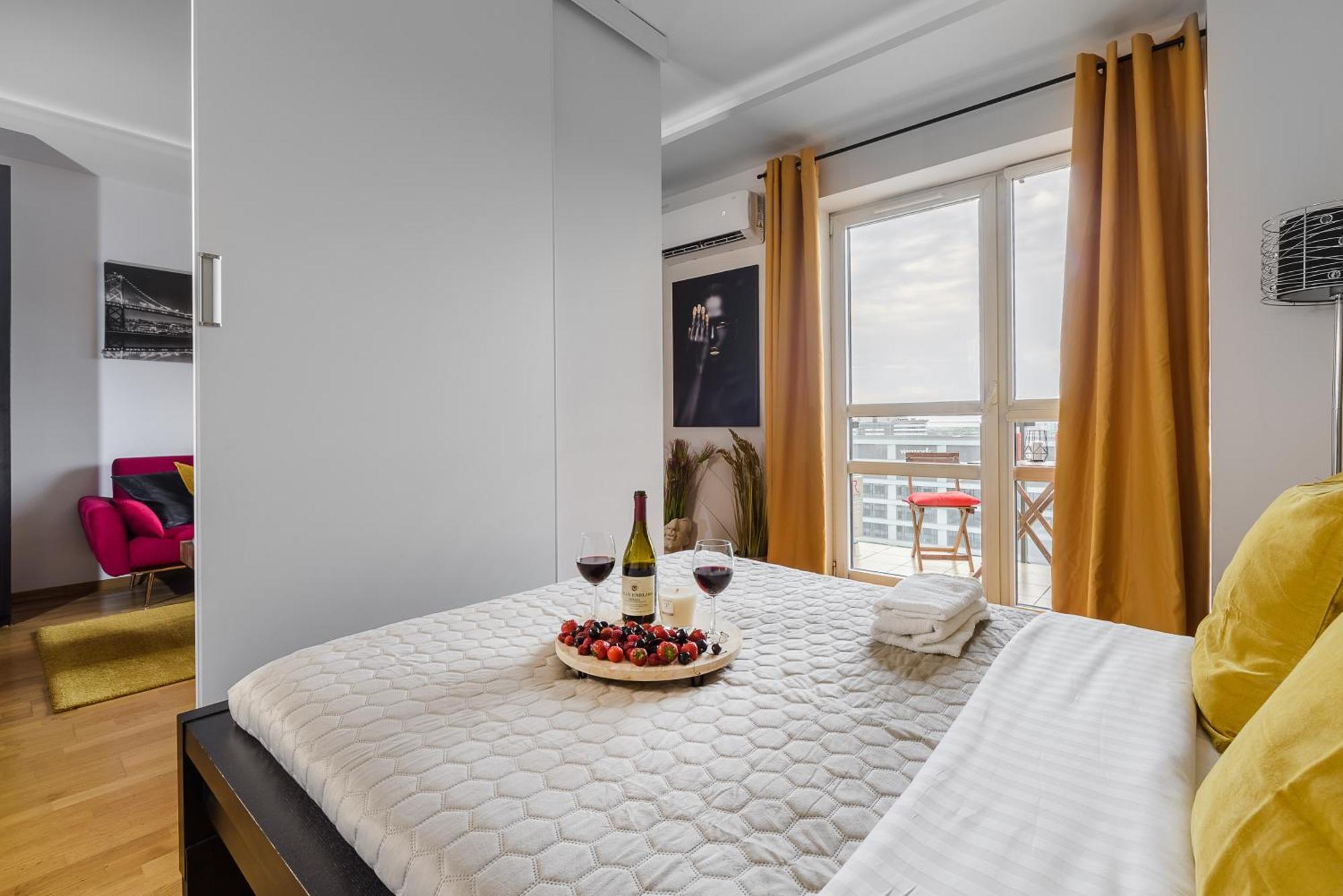 Luxury Apartments In Platinum Tower Варшава Екстериор снимка