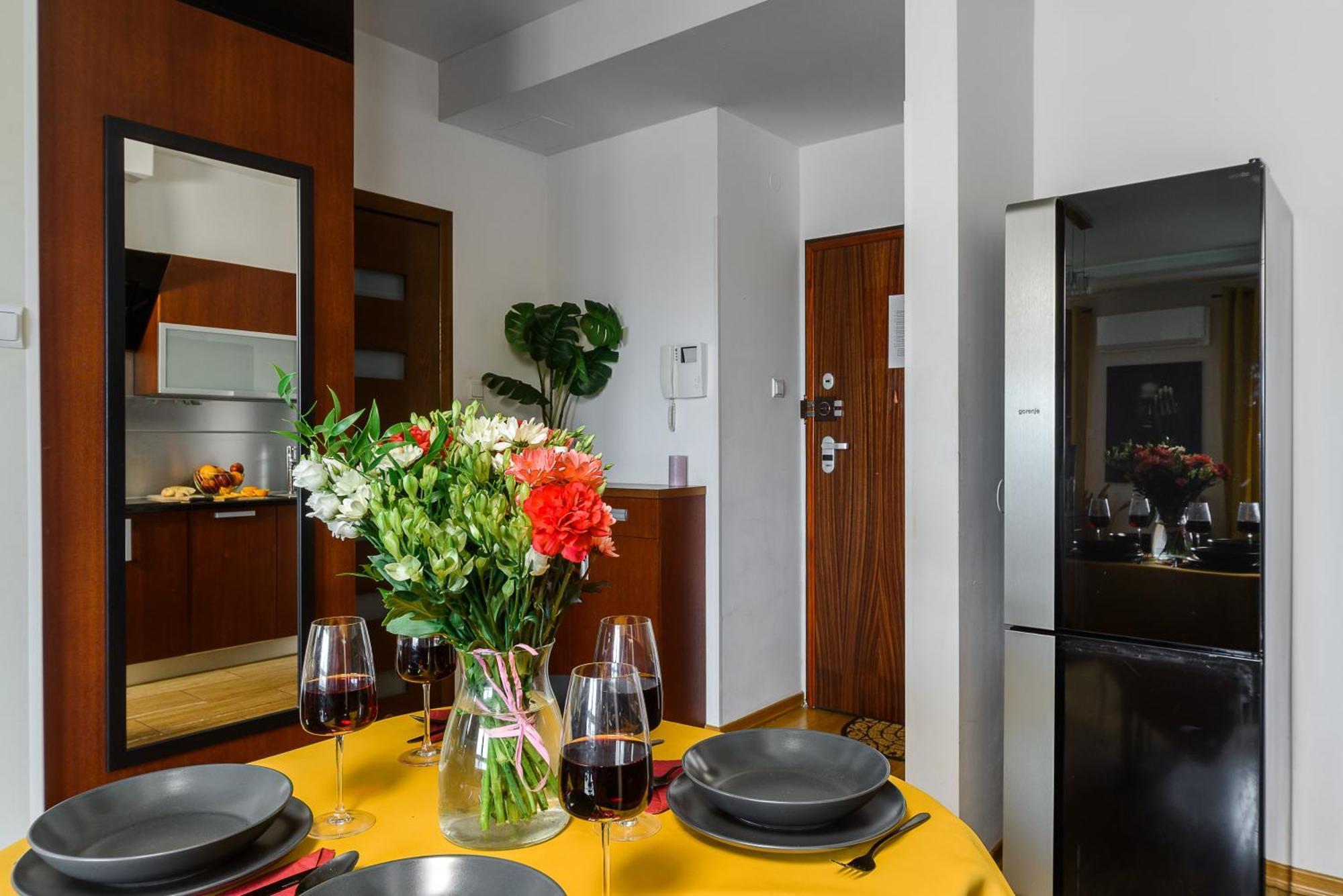 Luxury Apartments In Platinum Tower Варшава Екстериор снимка