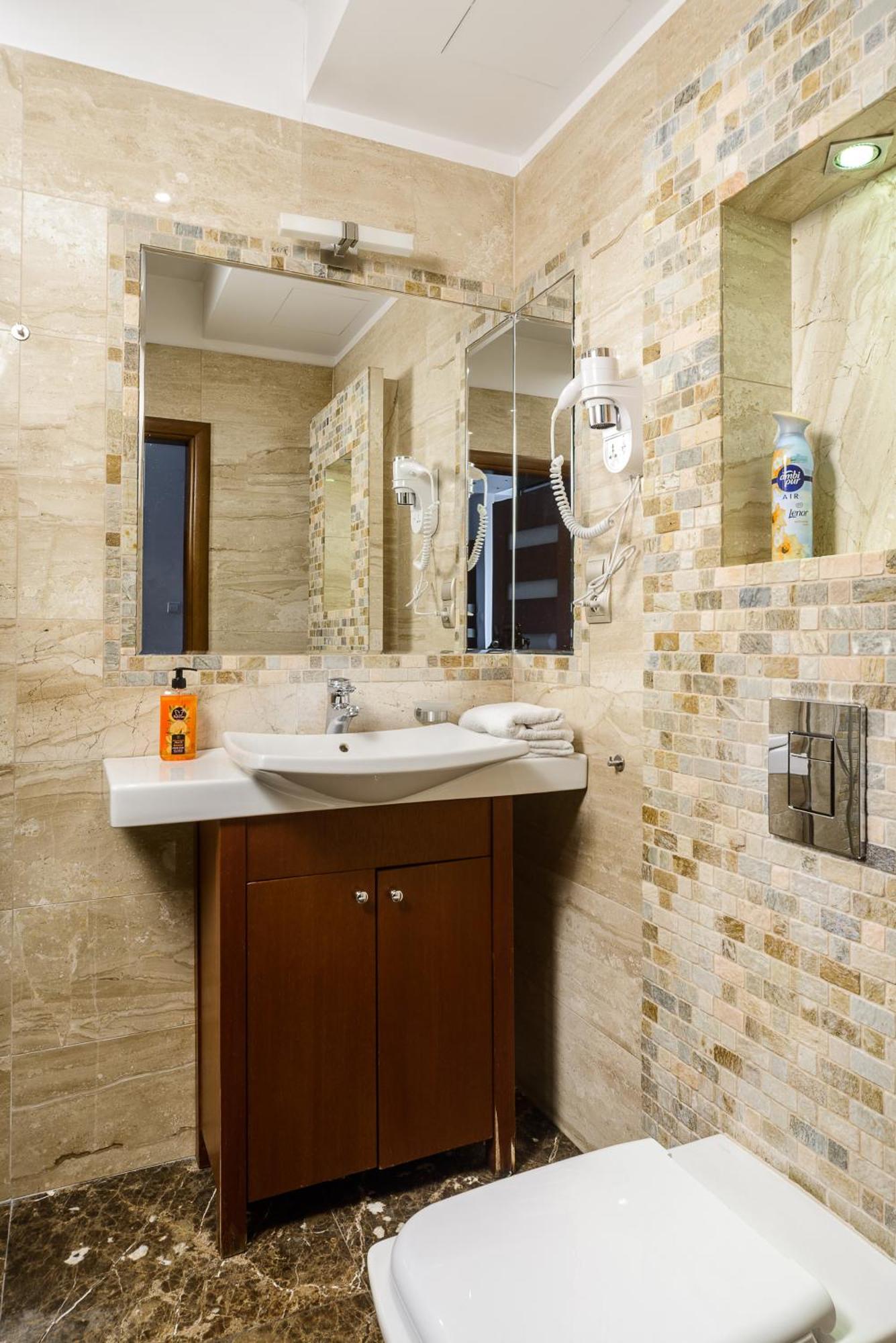 Luxury Apartments In Platinum Tower Варшава Екстериор снимка